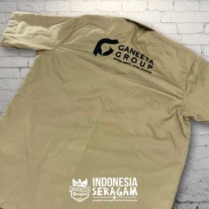 Kemeja Cream Tampak Belakang
