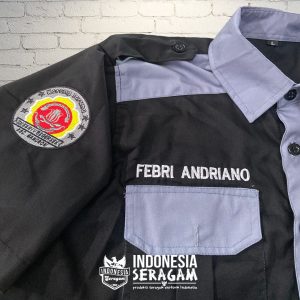 Kemeja Tampak Samping