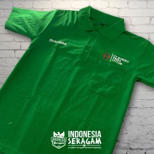 Kaos Polo Tampak Depan