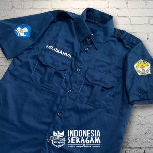 Kemeja Guru Navy Tampak Depan