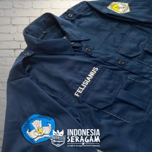 Kemeja Guru Navy Tampak Samping
