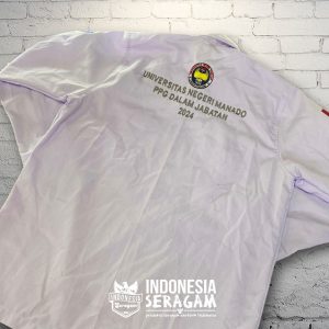 Kemeja Tampak Belakang