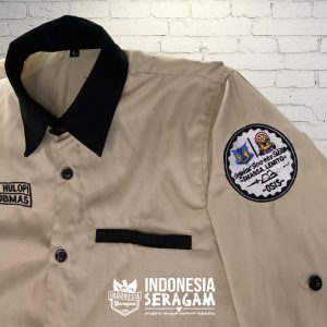 Kemeja Tampak Samping