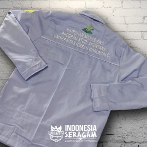 Kemeja Tampak Belakang
