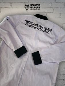 Kemeja Tampak Belakang