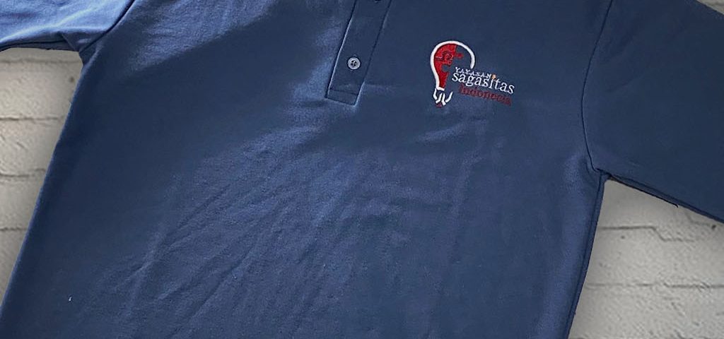 Kaos Polo Tampak Depan