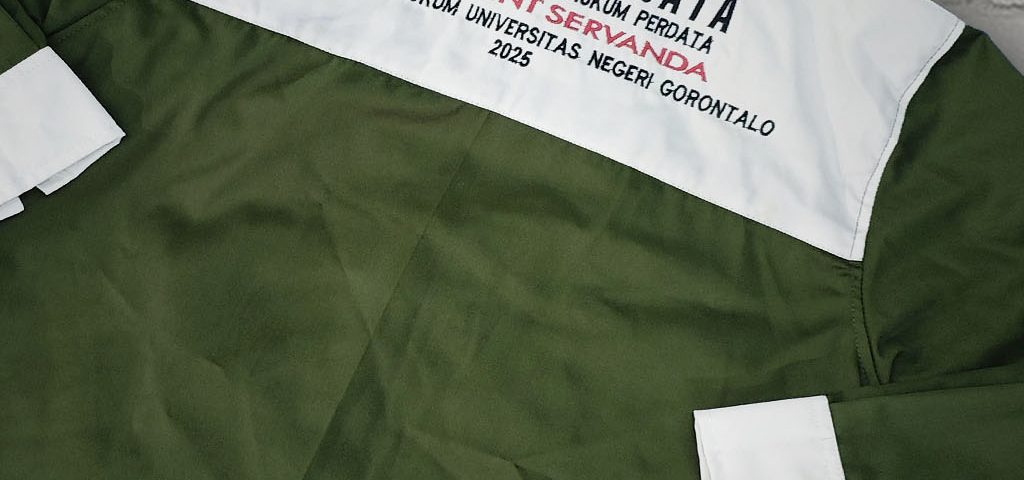 Kemeja Tampak Belakang