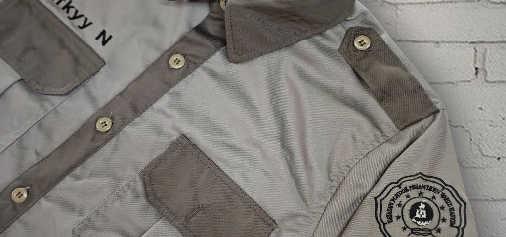 Kemeja Tampak Samping