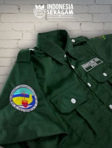 Kemeja Tampak Samping