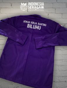 Kemeja Tampak Belakang