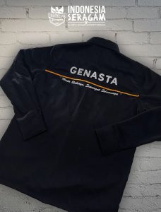 Kemeja Tampak Belakang