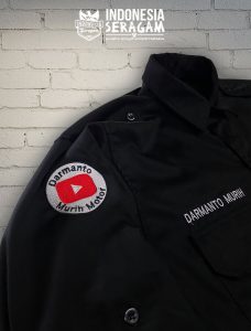 Kemeja Tampak Samping