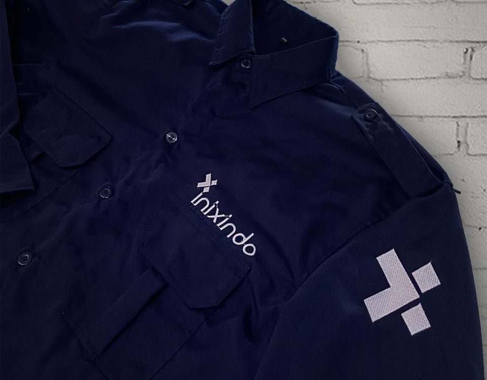 Kemeja Tampak Samping