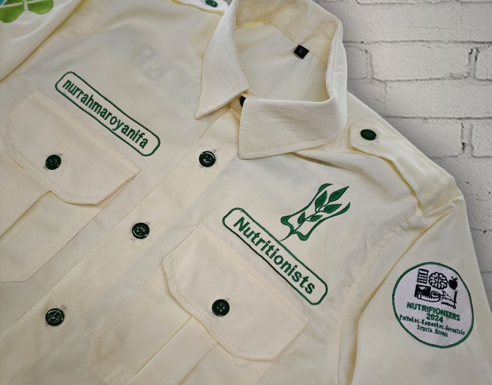 Kemeja Tampak Samping