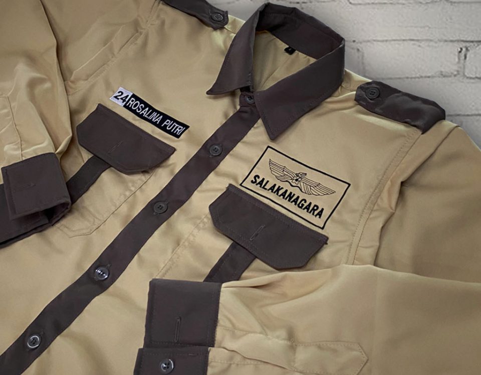 Kemeja Tampak Samping