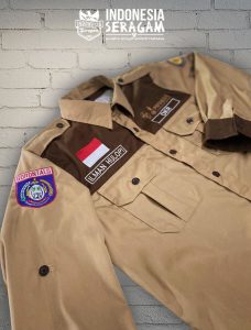 Kemeja Tampak Samping