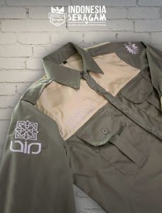 Kemeja Tampak Samping