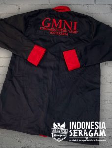 Kemeja Tampak Belakang