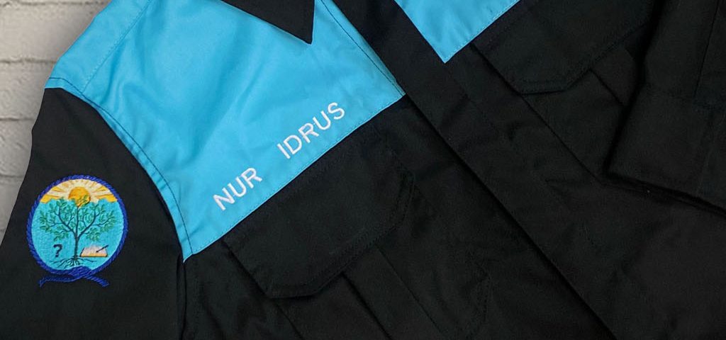 Kemeja Tampak Samping