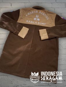 Kemeja Tampak Belakang