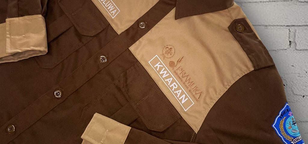 Kemeja Tampak Samping