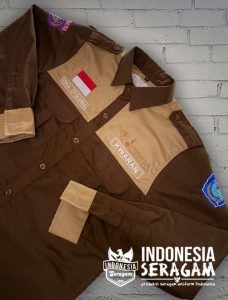 Kemeja Tampak Samping