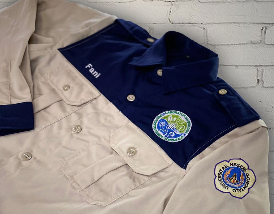 Kemeja Tampak Samping