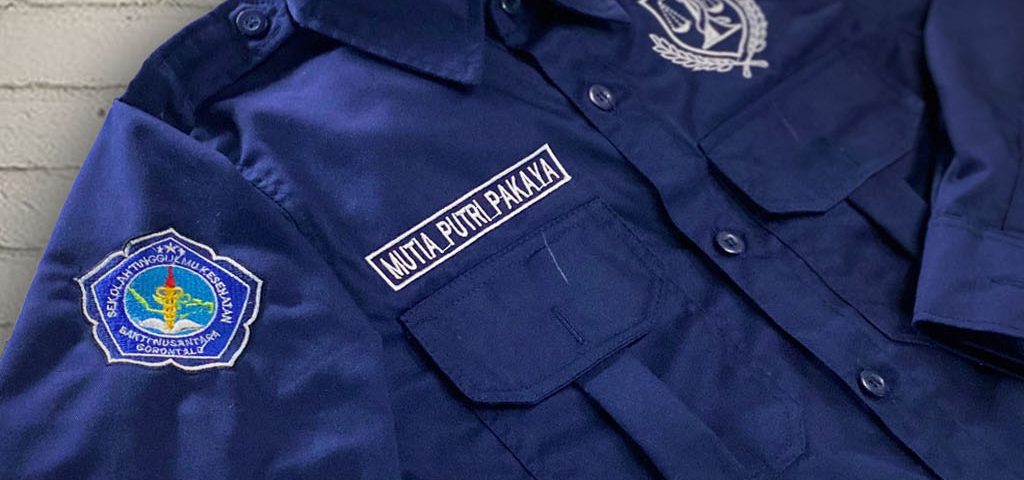 Kemeja Tampak Samping