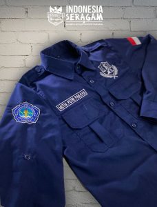 Kemeja Tampak Samping