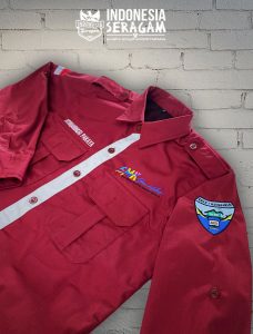 Kemeja Tampak Samping
