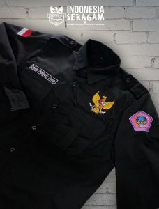 Kemeja Tampak Samping
