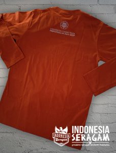 Kaos Tampak Belakang