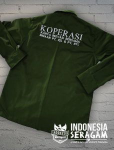 Kemeja Tampak Belakang