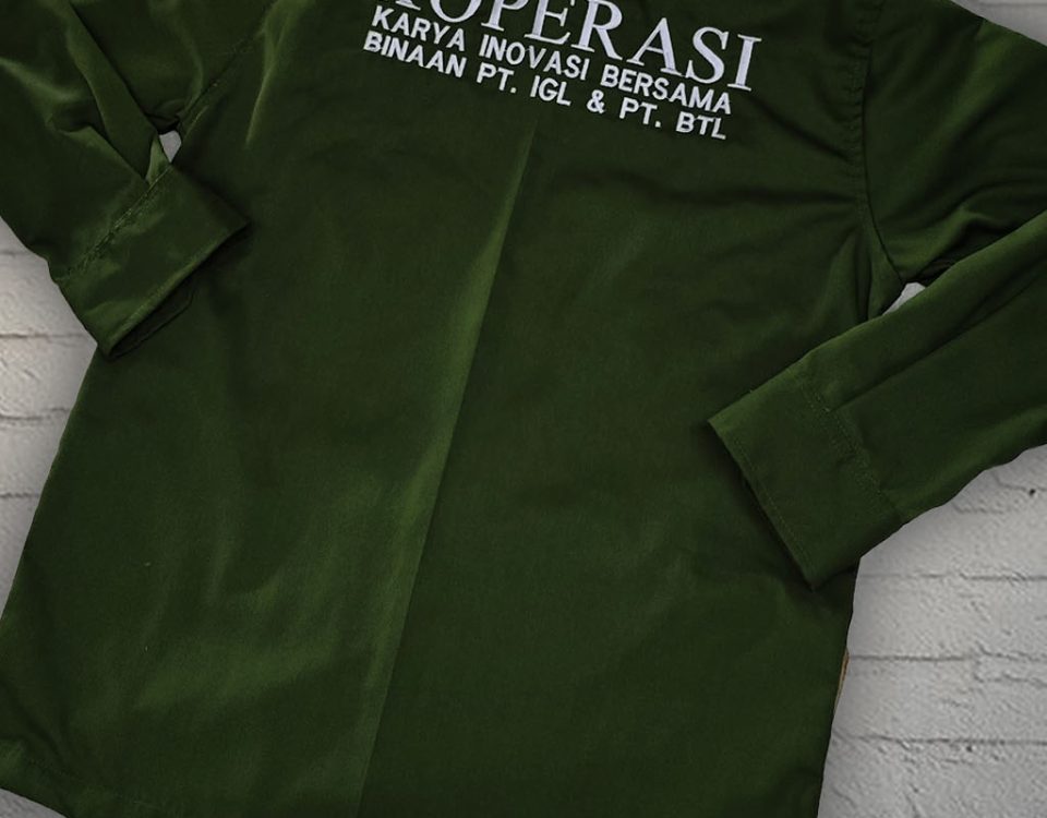 Kemeja Tampak Belakang